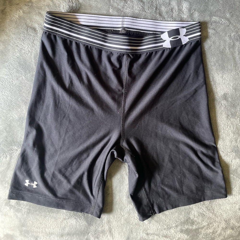 Large black Under Armour spandex.